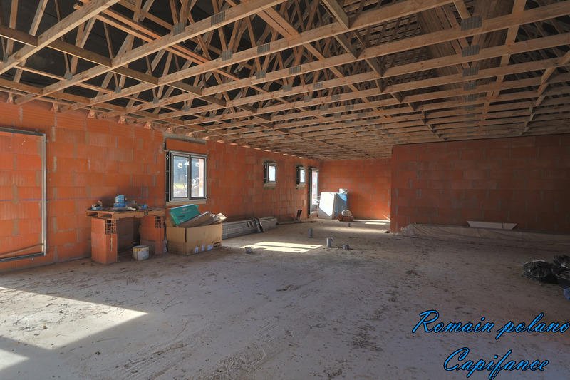 Maison - 130 m² - 1 pièce