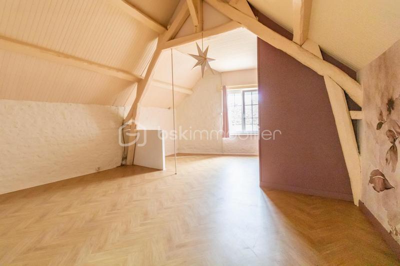 Maison - 302 m² - 9 pièces