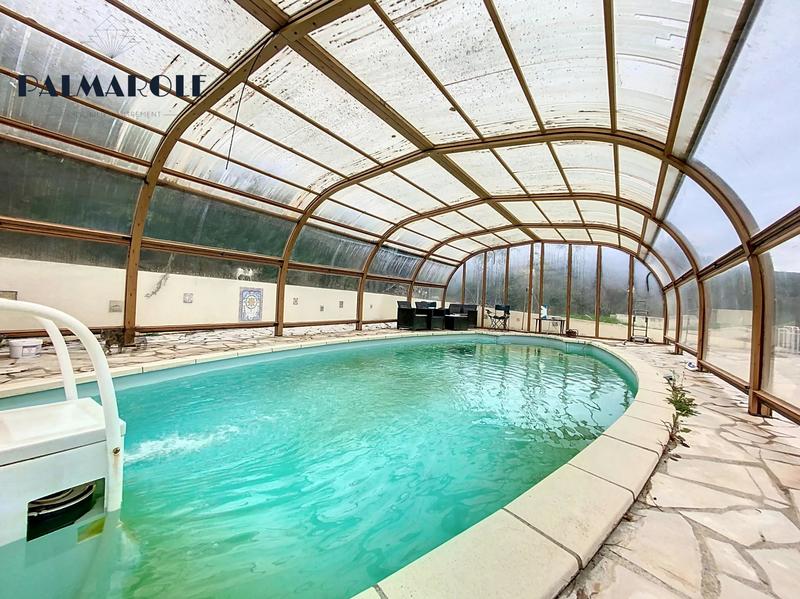 Villa - 169 m² - 6 pièces