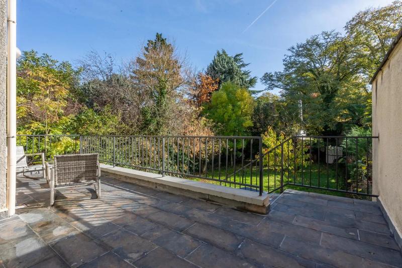 Maison - 177 m² - 7 pièces