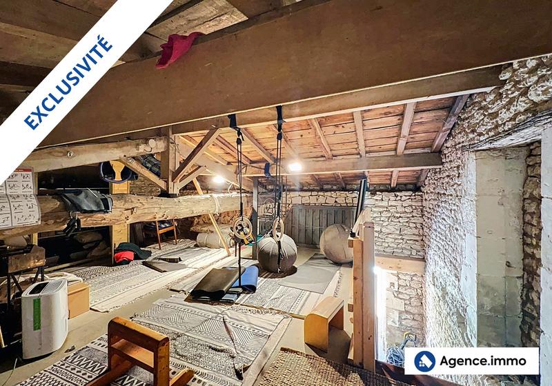 Maison traditionnelle - 270 m² - 12 pièces