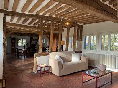 Maison - 280 m² - 10 pièces