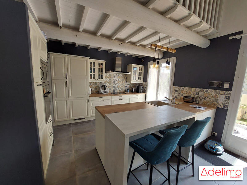 Villa - 231 m² - 9 pièces