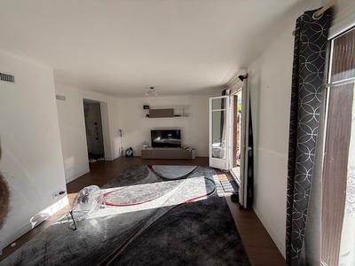 Appartement - 64 m² - 4 pièces