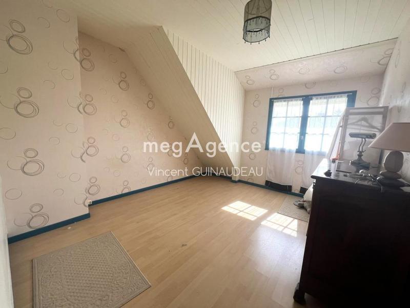 Maison - 220 m² - 11 pièces