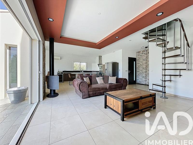 Maison - 198 m² - 7 pièces