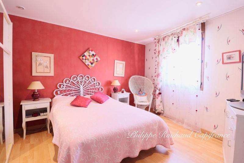 Maison - 420 m² - 17 pièces