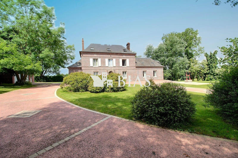 Maison - 182 m² - 8 pièces