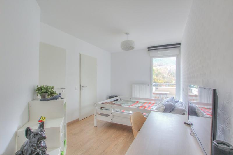 Appartement - 93 m² - 4 pièces