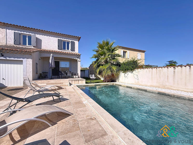 Maison traditionnelle - 86 m² - 4 pièces