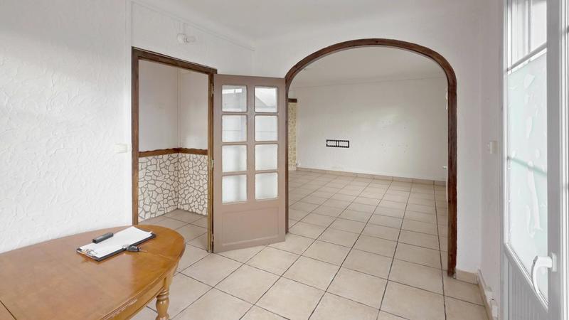 Maison - 143 m² - 8 pièces