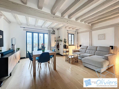 Appartement - 85 m² - 3 pièces