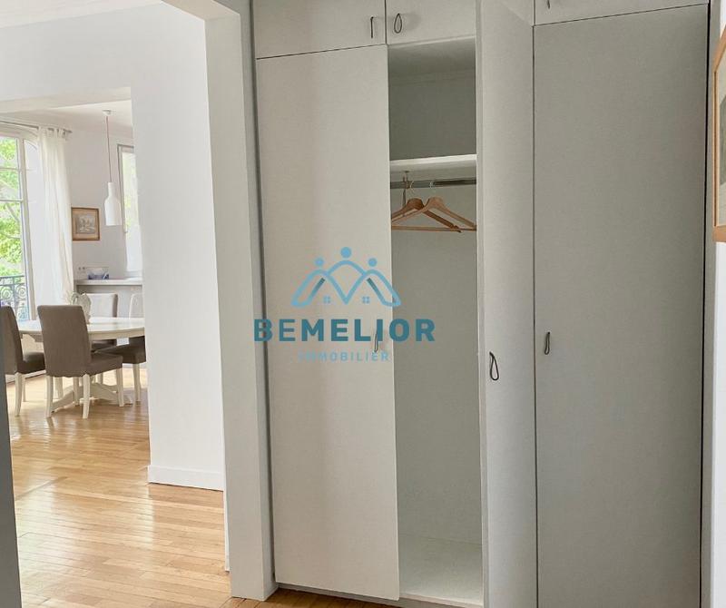 Appartement - 259 m² - 10 pièces