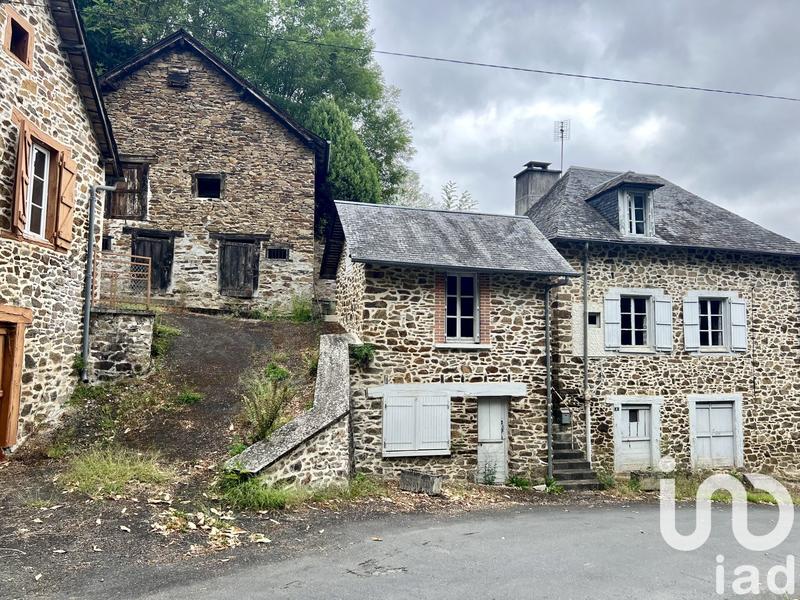 Maison de village - 140 m² - 1 pièce