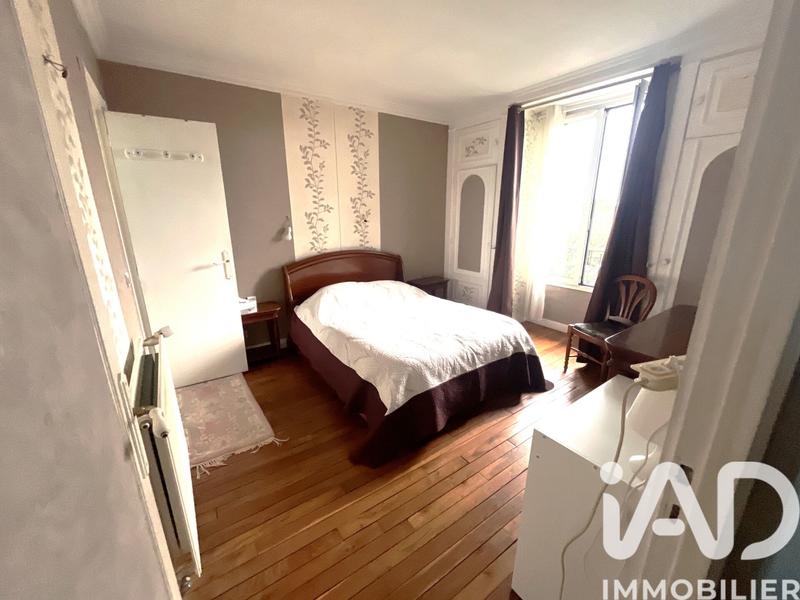 Maison - 222 m² - 10 pièces