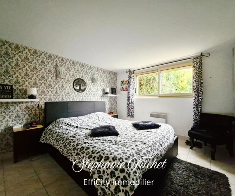 Maison - 120 m² - 8 pièces