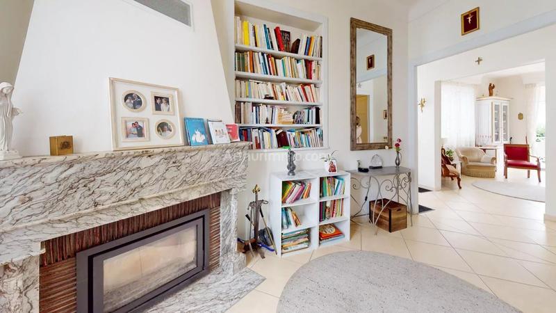 Maison - 285 m² - 7 pièces