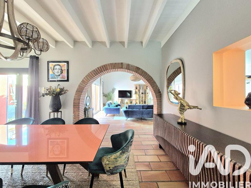 Maison - 180 m² - 5 pièces