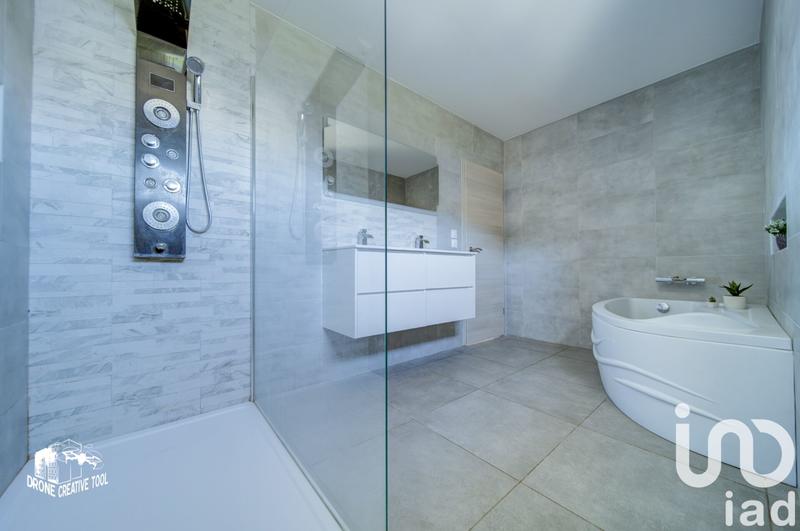 Maison - 106 m² - 5 pièces