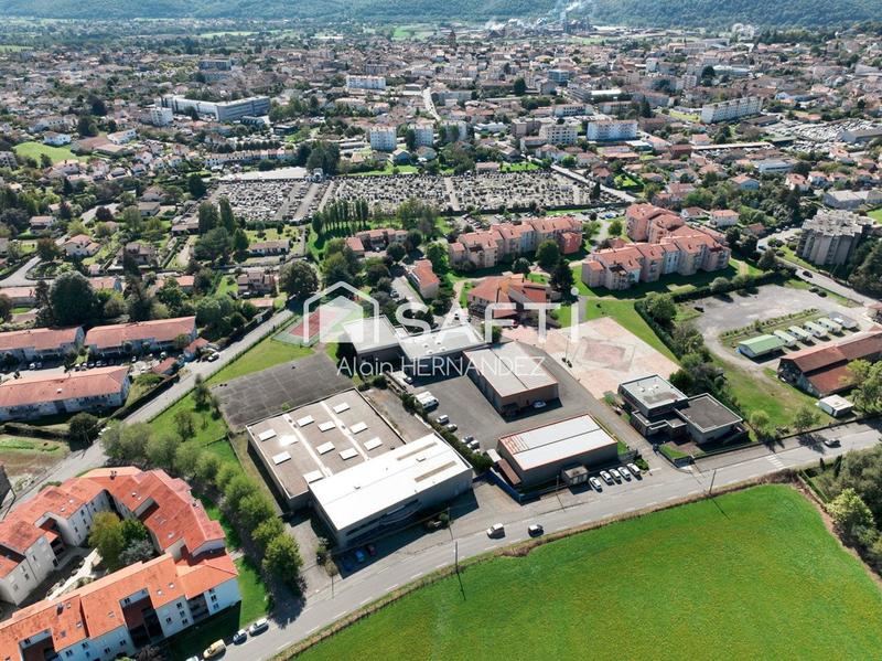 Local commercial - 145 m² - 1 pièce