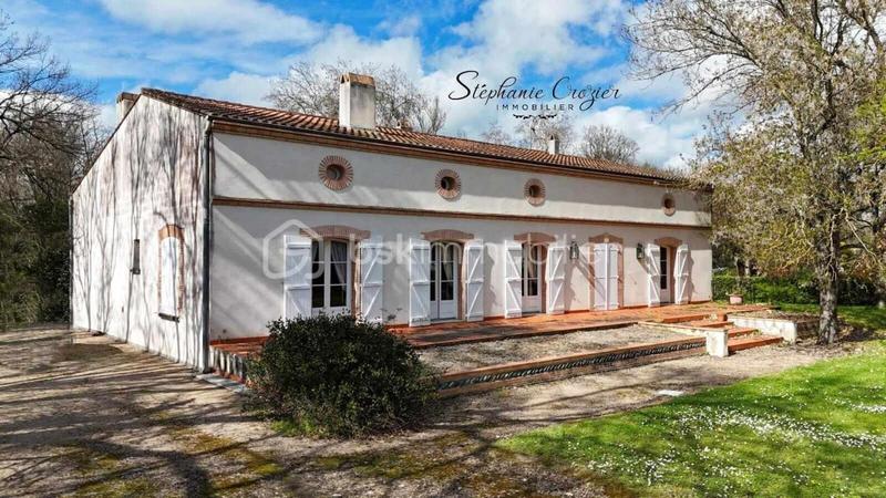 Maison de maîtres - 366 m² - 10 pièces