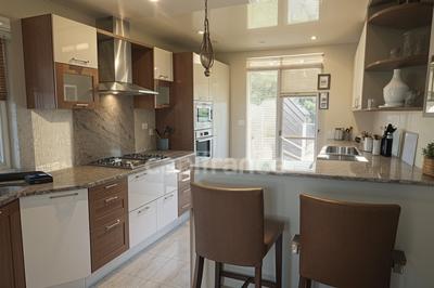 Maison - 167 m² - 7 pièces