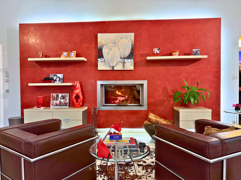 Maison - 276 m² - 9 pièces