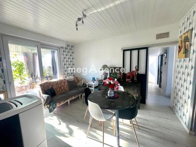 Maison - 89 m² - 5 pièces