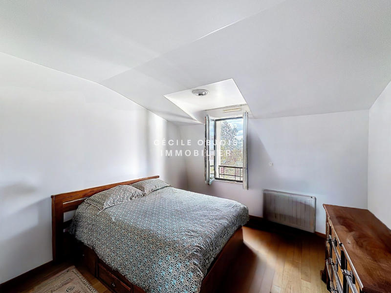 Appartement - 90 m² - 4 pièces