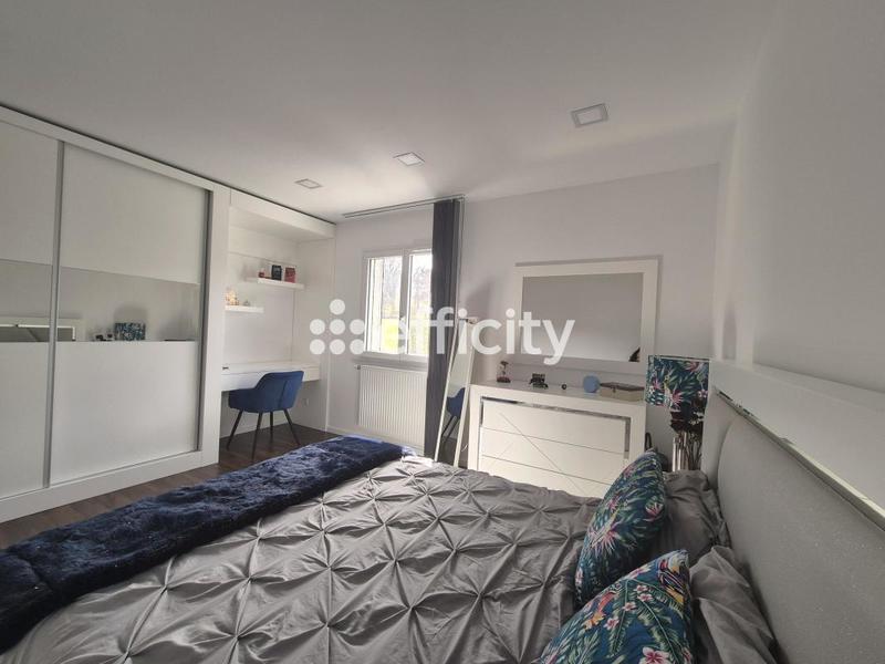 Maison - 135 m² - 6 pièces