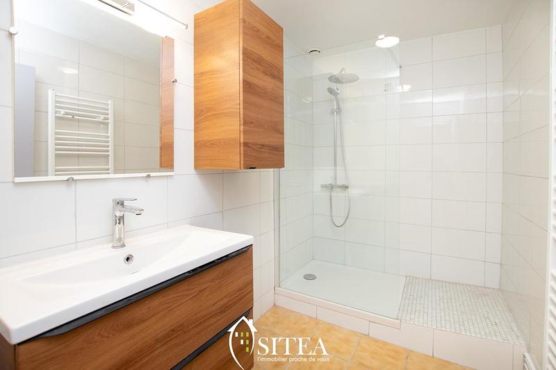 Maison - 257 m² - 10 pièces