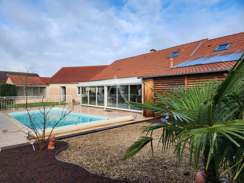 Maison - 224 m² - 11 pièces