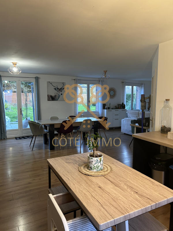 Maison - 95 m² - 5 pièces