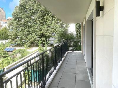 Appartement - 86 m² - 4 pièces