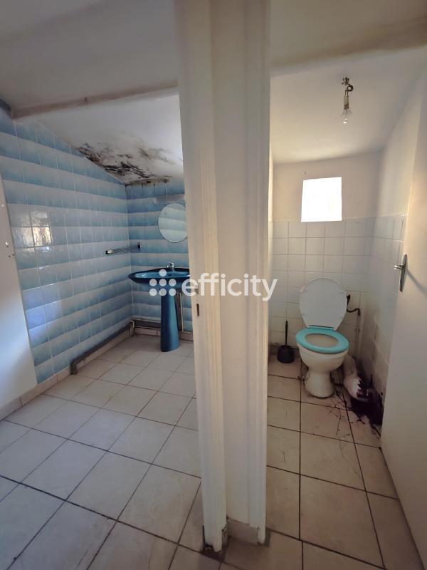 Maison - 310 m² - 12 pièces