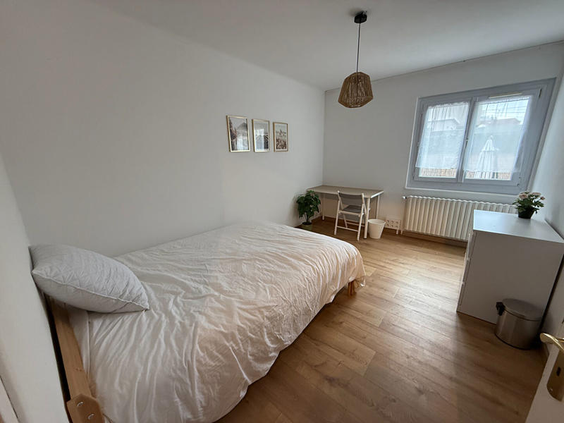 Appartement - 90 m² - 4 pièces