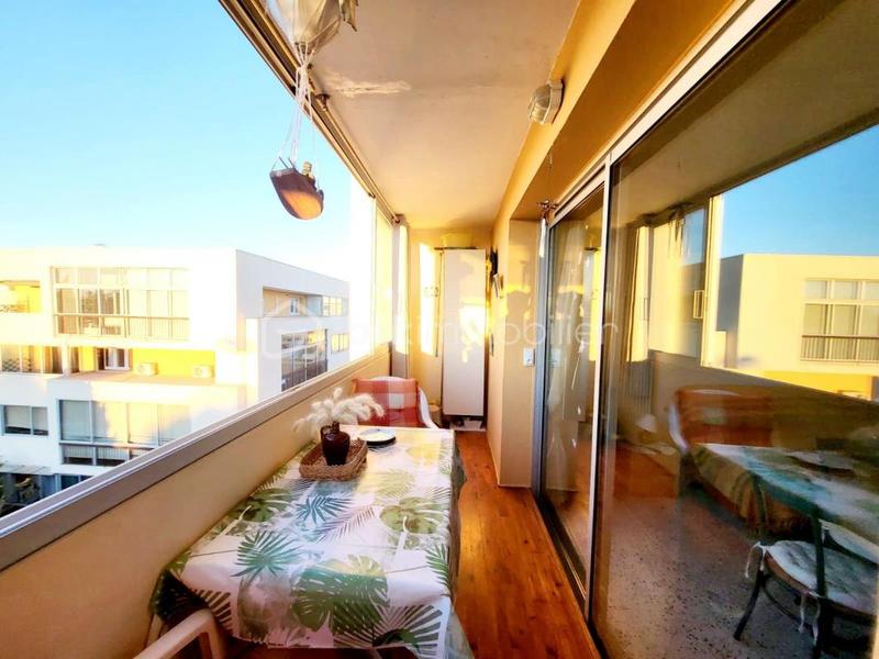 Studio - 30 m² - 1 pièce