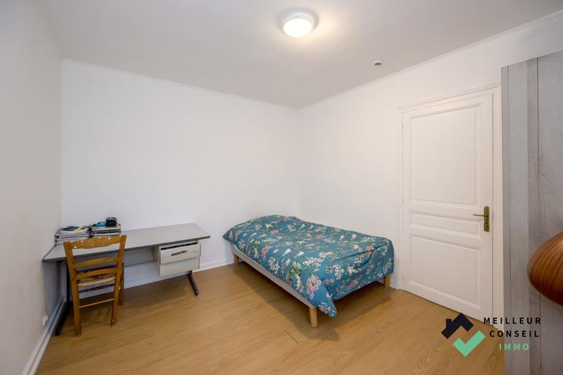 Maison - 180 m² - 6 pièces