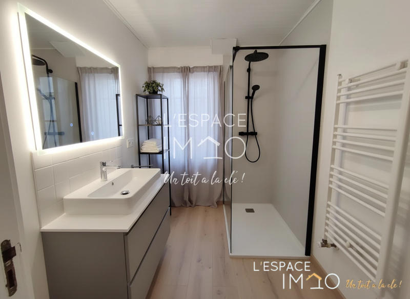 Appartement - 125 m² - 5 pièces