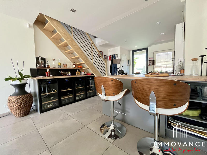 Maison - 93 m² - 4 pièces