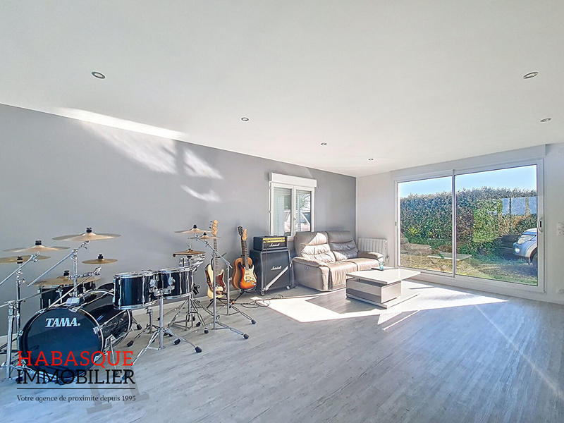 Maison - 143 m² - 6 pièces