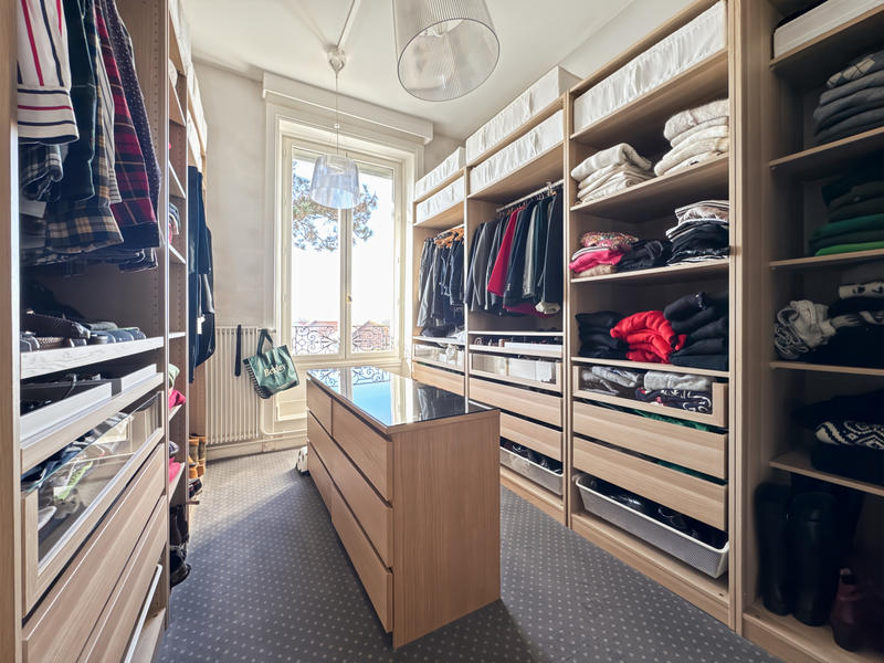 Maison - 350 m² - 10 pièces