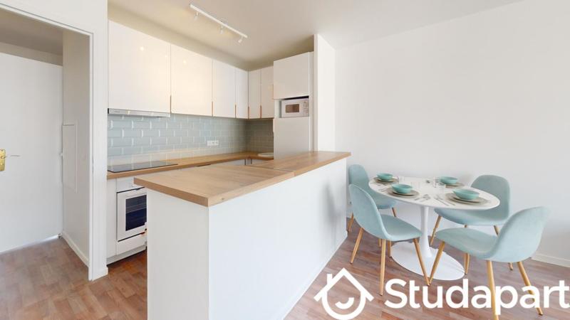 Chambre - 13 m² - 1 pièce