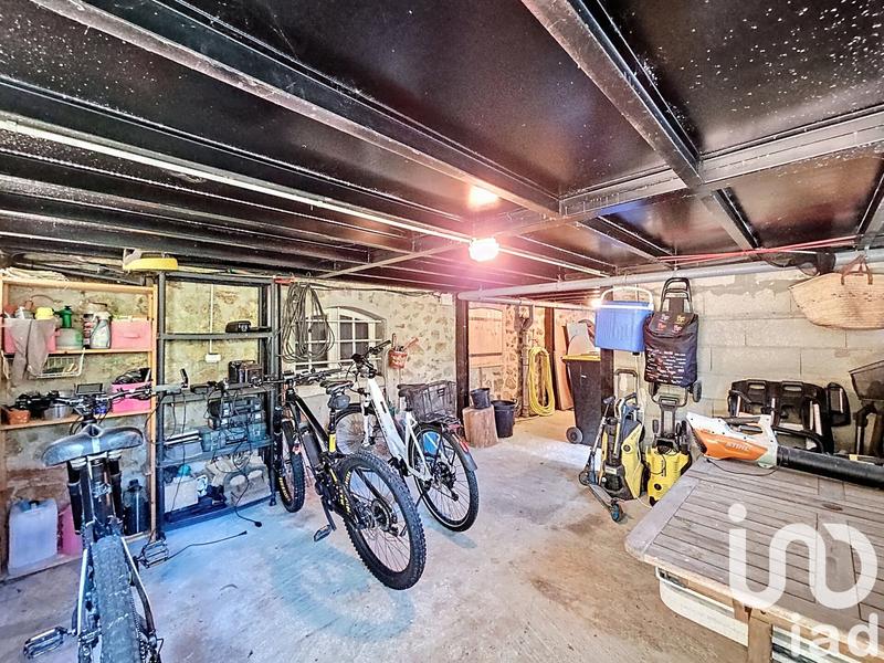 Maison - 205 m² - 7 pièces