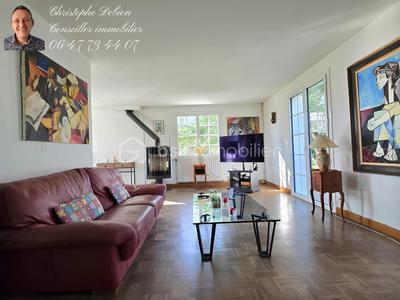 Maison - 137 m² - 5 pièces