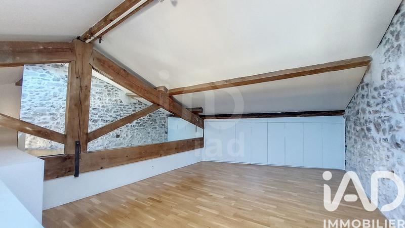 Maison - 230 m² - 6 pièces