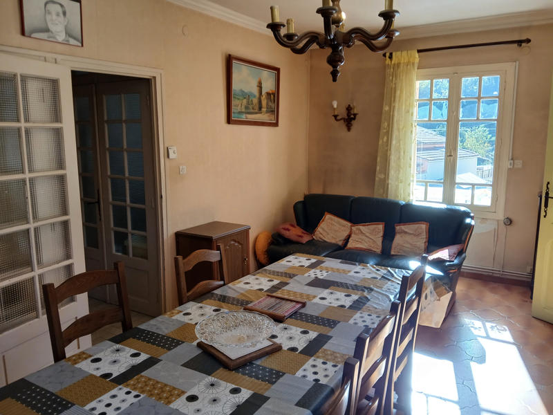 Maison - 230 m² - 11 pièces