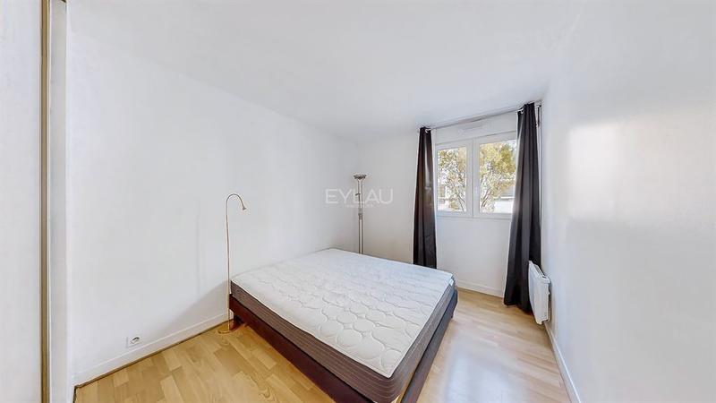 Appartement - 93 m² - 4 pièces