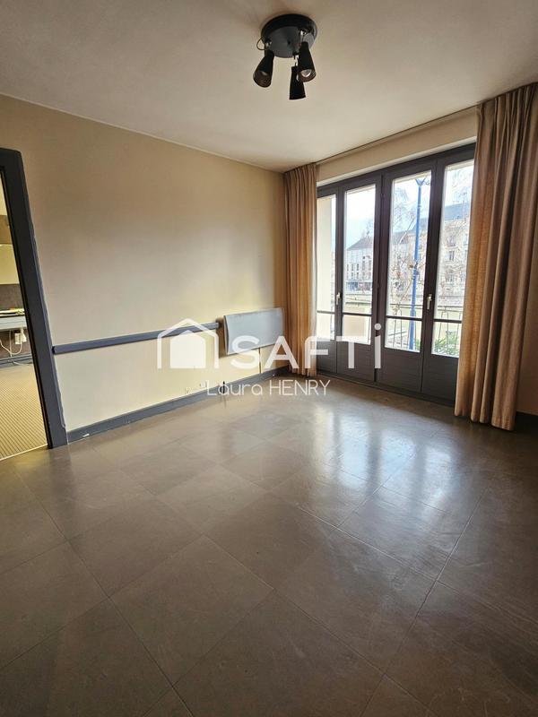 Bureau - 82 m² - 5 pièces