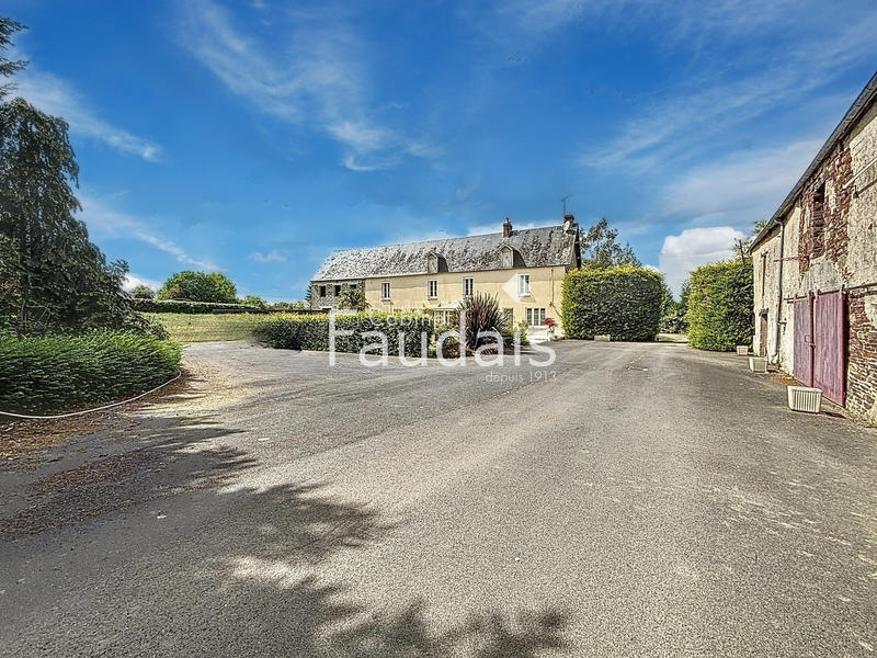 Maison - 195 m² - 7 pièces